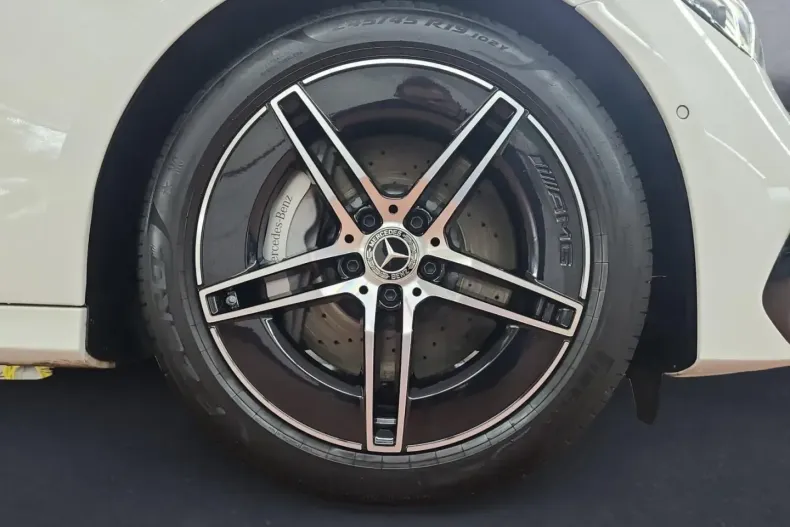 Mercedes-Benz E 220 din 2024 cu 18.656 km - oferta MER165135 - foto 5