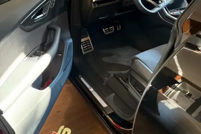 Audi SQ8 din 2023 cu 28.000 km - oferta AUD165137 - foto 14