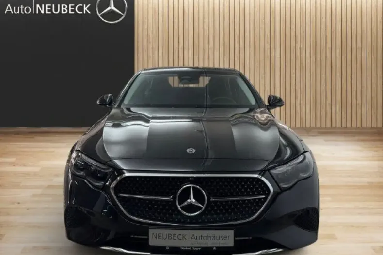 Mercedes-Benz E 300 din 2024 cu 5.300 km - oferta MER165144 - foto 3