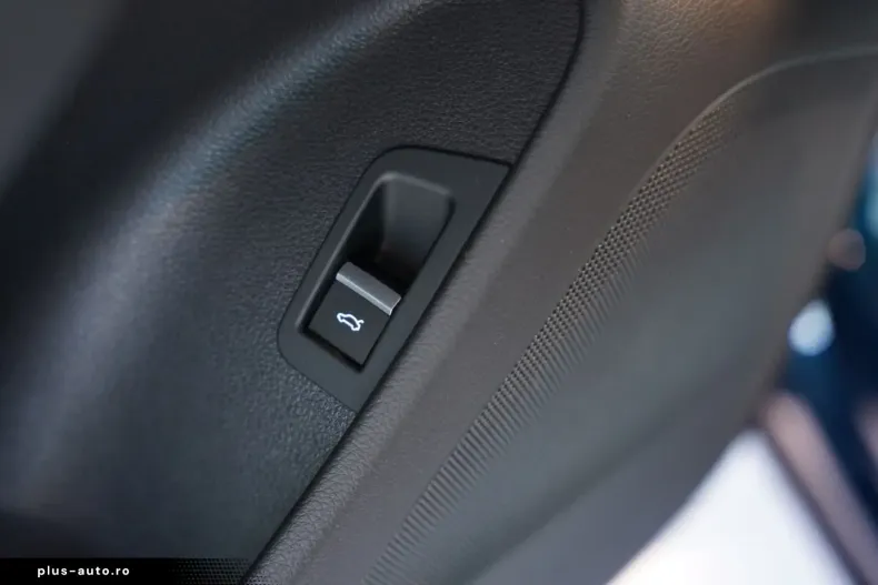 Audi Q8 din 2020 cu 80.000 km - oferta AUD165150 - foto 34