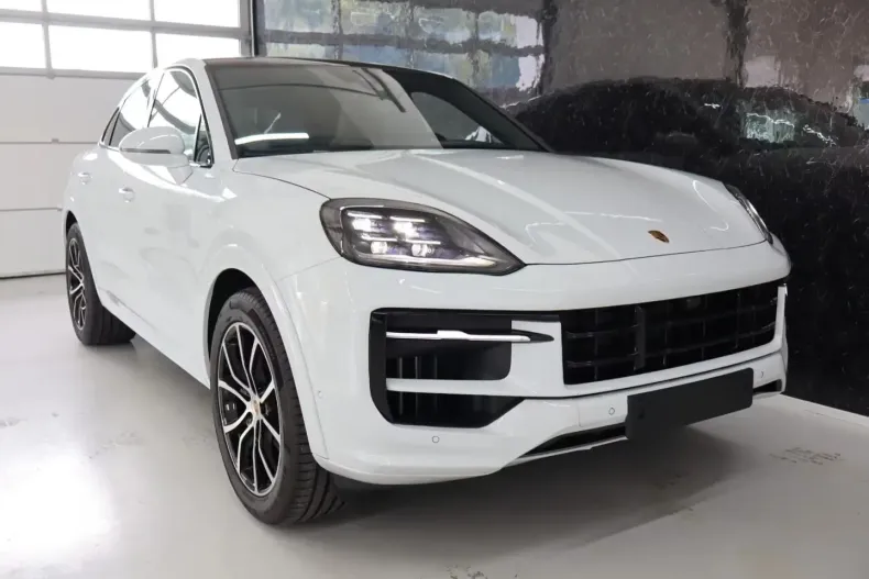 Porsche Cayenne din 2025 cu 90 km - oferta POR165171 - foto 1