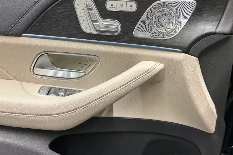 Mercedes-Benz GLE 400 din 2020 cu 55.000 km - oferta MER165175 - foto 17