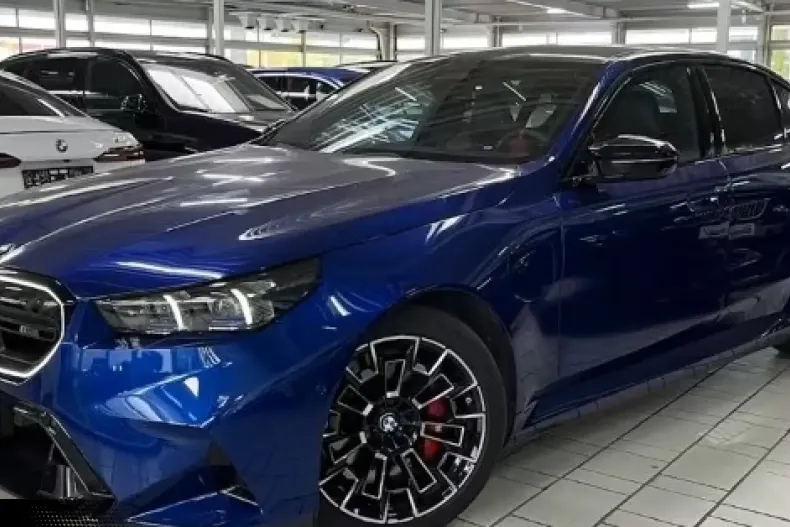 BMW M5 din 2025 cu 20.600 km - oferta BMW165182 - foto 1