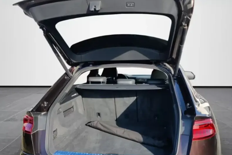 Audi SQ8 din 2022 cu 74.000 km - oferta AUD165194 - foto 6