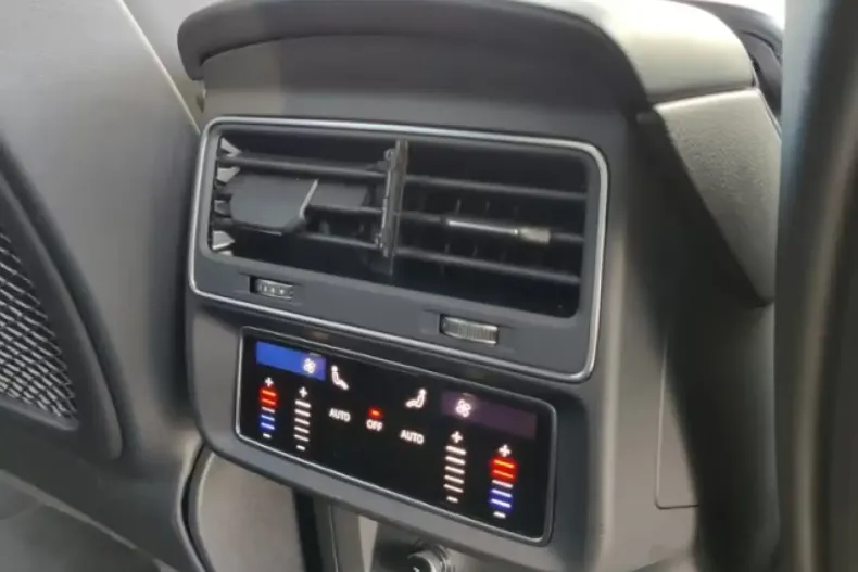 Audi SQ8 din 2022 cu 74.000 km - oferta AUD165194 - foto 13