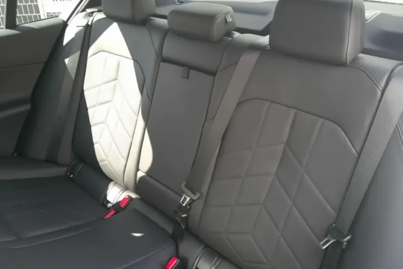 BMW 520 din 2025 cu 24.800 km - oferta BMW165198 - foto 8