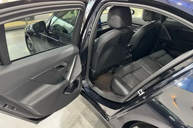 BMW 520 din 2025 cu 22.146 km - oferta BMW165199 - foto 26