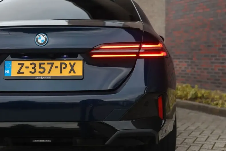 BMW 550 din 2024 cu 45.710 km - oferta BMW165201 - foto 18