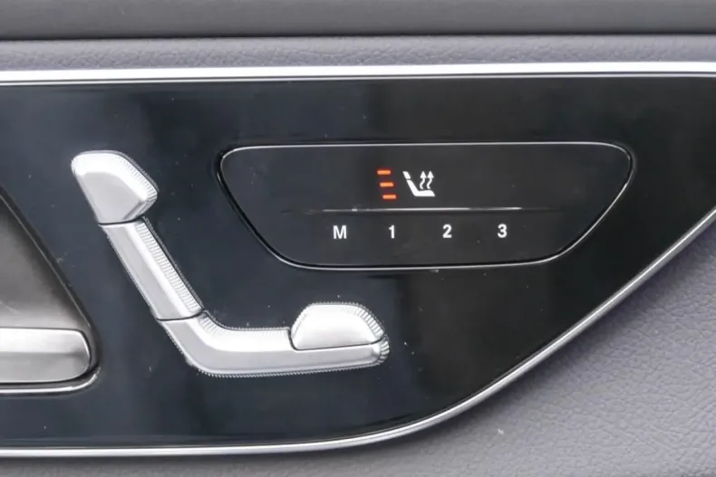 Mercedes-Benz GLC 200 din 2025 cu 5.461 km - oferta MER165221 - foto 16