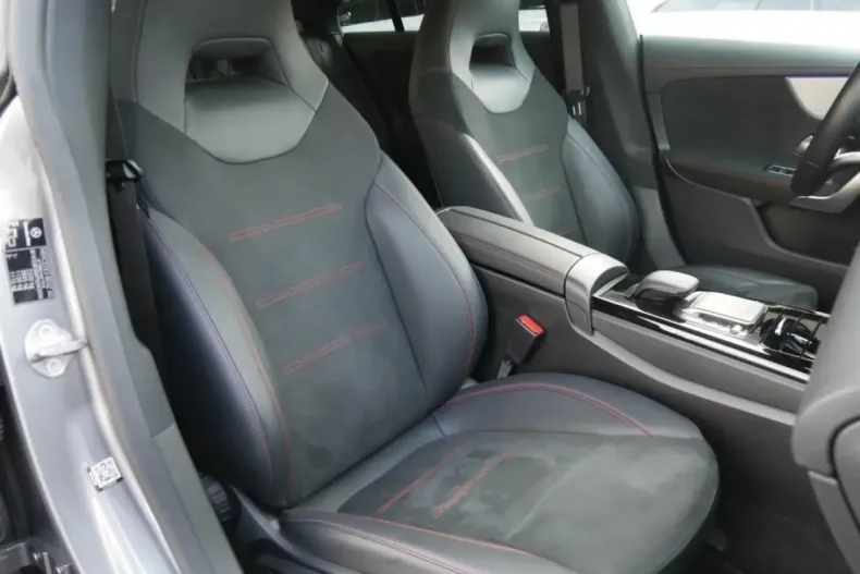 Mercedes-Benz CLA 250 din 2022 cu 84.534 km - oferta MER165225 - foto 6