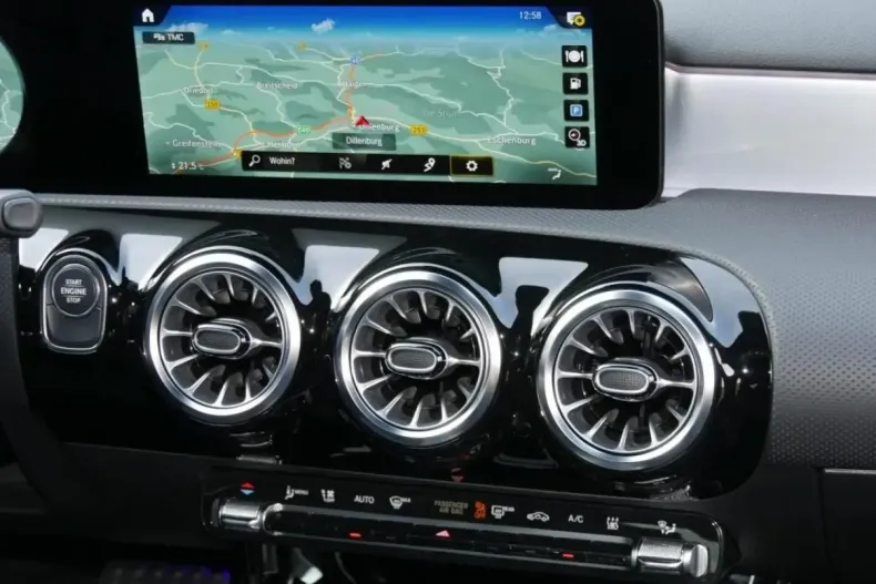 Mercedes-Benz CLA 250 din 2022 cu 84.534 km - oferta MER165225 - foto 7