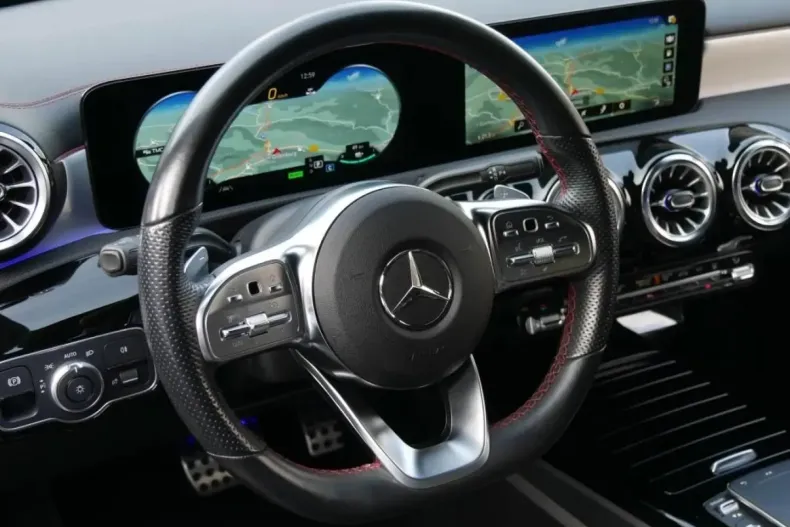 Mercedes-Benz CLA 250 din 2022 cu 84.534 km - oferta MER165225 - foto 8