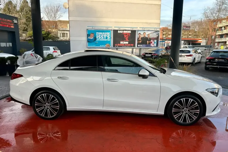 Mercedes-Benz CLA 250 din 2022 cu 24.715 km - oferta MER165227 - foto 4