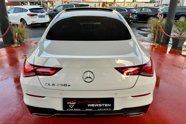 Mercedes-Benz CLA 250 din 2022 cu 24.715 km - oferta MER165227 - foto 6
