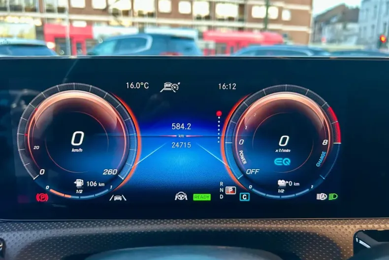 Mercedes-Benz CLA 250 din 2022 cu 24.715 km - oferta MER165227 - foto 13