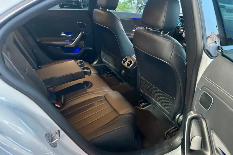 Mercedes-Benz CLA 250 din 2022 cu 24.715 km - oferta MER165227 - foto 29