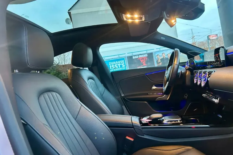 Mercedes-Benz CLA 250 din 2022 cu 24.715 km - oferta MER165227 - foto 31