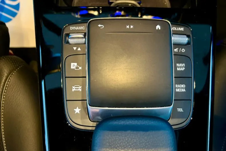 Mercedes-Benz CLA 250 din 2022 cu 24.715 km - oferta MER165227 - foto 38