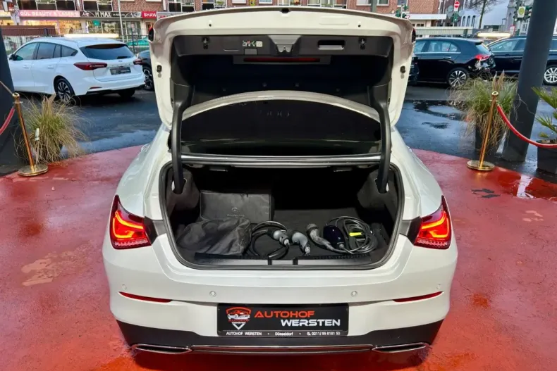 Mercedes-Benz CLA 250 din 2022 cu 24.715 km - oferta MER165227 - foto 41