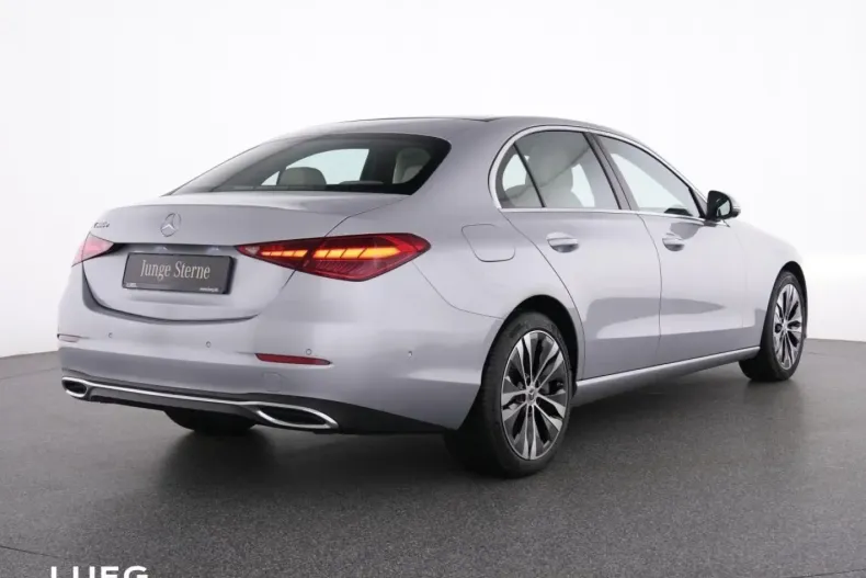 Mercedes-Benz C 300 din 2022 cu 11.834 km - oferta MER165229 - foto 2