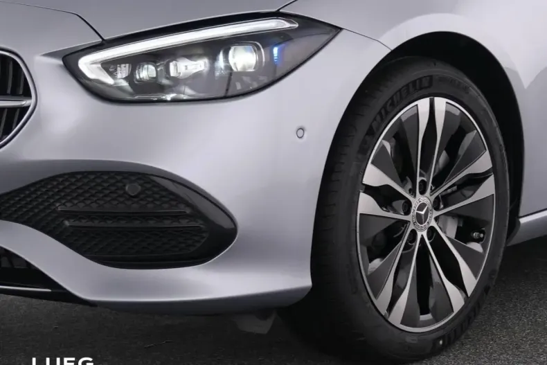 Mercedes-Benz C 300 din 2022 cu 11.834 km - oferta MER165229 - foto 8