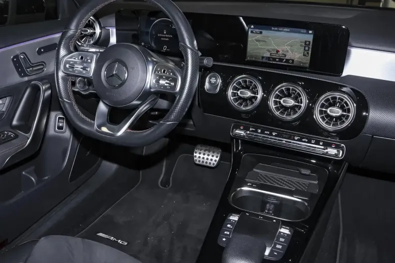 Mercedes-Benz A 250 din 2020 cu 83.210 km - oferta MER165238 - foto 8