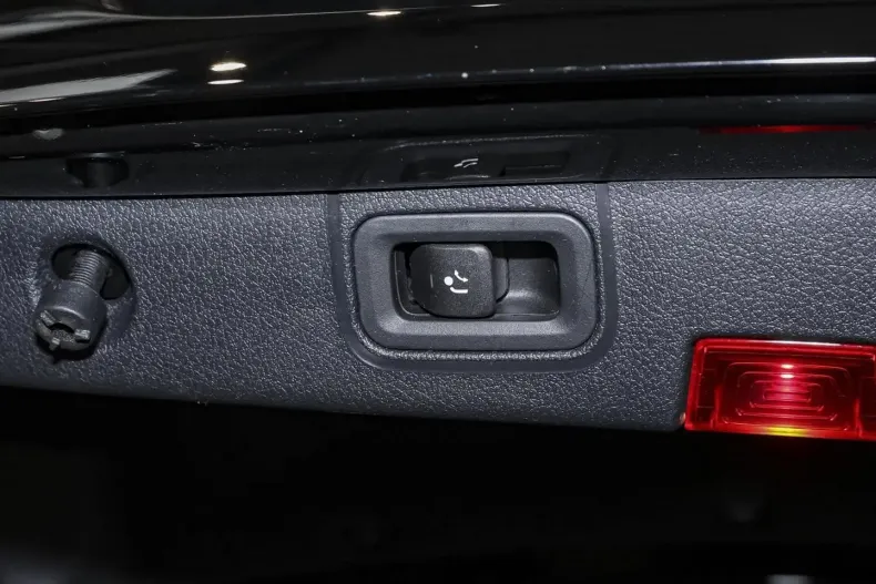 Mercedes-Benz A 250 din 2020 cu 83.210 km - oferta MER165238 - foto 13