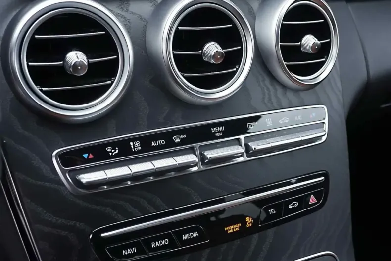 Mercedes-Benz C 300 din 2021 cu 95.155 km - oferta MER165240 - foto 9