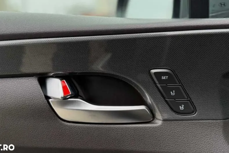 Hyundai SANTA FE din 2022 cu 84.000 km - oferta HYU165263 - foto 19