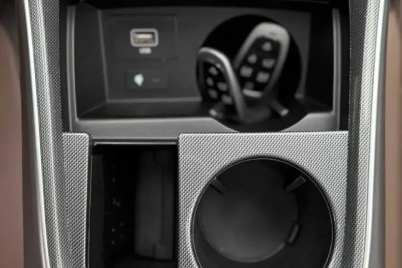 Hyundai SANTA FE din 2022 cu 84.000 km - oferta HYU165263 - foto 30