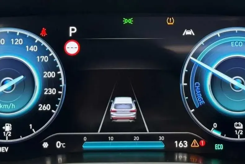 Hyundai SANTA FE din 2022 cu 84.000 km - oferta HYU165263 - foto 31