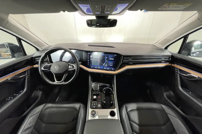 Volkswagen Touareg din 2021 cu 125.182 km - oferta VOL165264 - foto 8