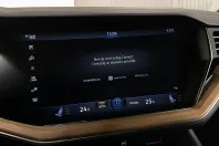 Volkswagen Touareg din 2021 cu 125.182 km - oferta VOL165264 - foto 17