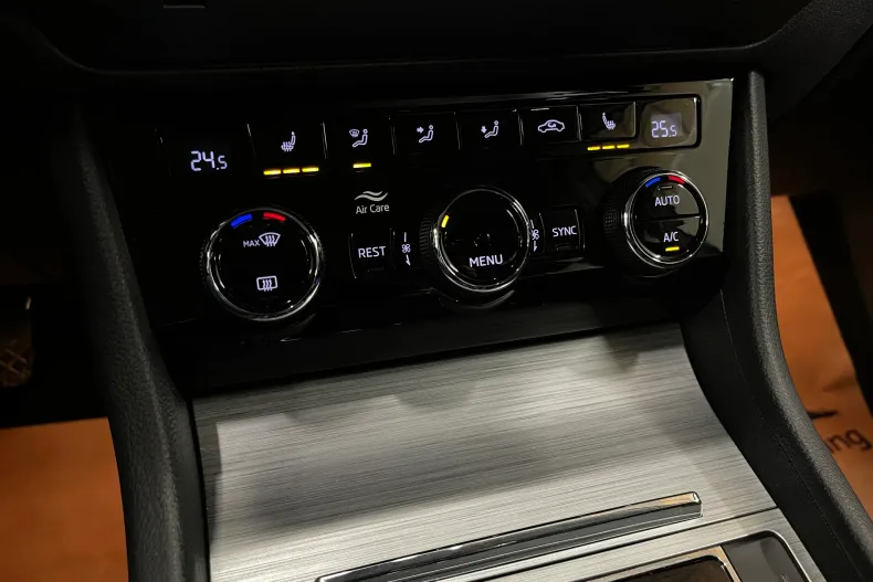 Skoda Superb din 2020 cu 74.686 km - oferta SKO165265 - foto 22