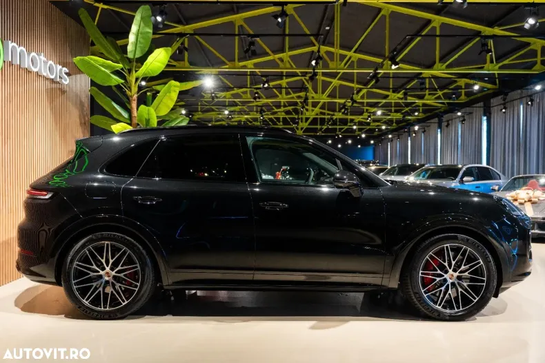 Porsche Cayenne din 2025 cu 7.100 km - oferta POR165275 - foto 3