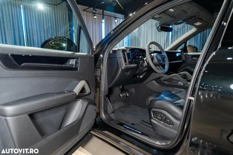 Porsche Cayenne din 2025 cu 7.100 km - oferta POR165275 - foto 22