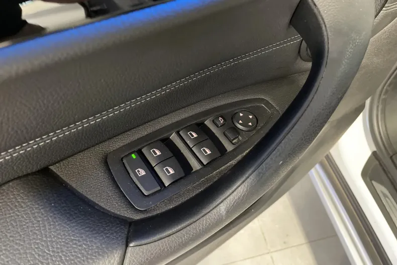 BMW X1 din 2020 cu 96.958 km - oferta BMW165282 - foto 14