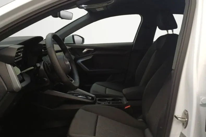 Audi A3 din 2025 cu 532 km - oferta AUD165289 - foto 11