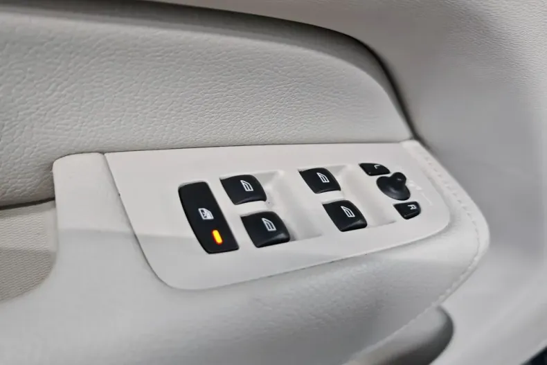 Volvo XC60 din 2020 cu 94.187 km - oferta VOL165292 - foto 14