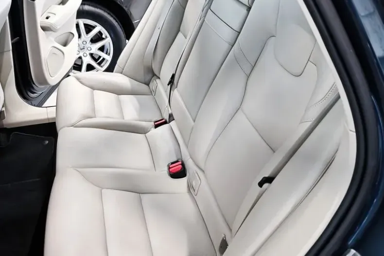 Volvo XC60 din 2020 cu 94.187 km - oferta VOL165292 - foto 16