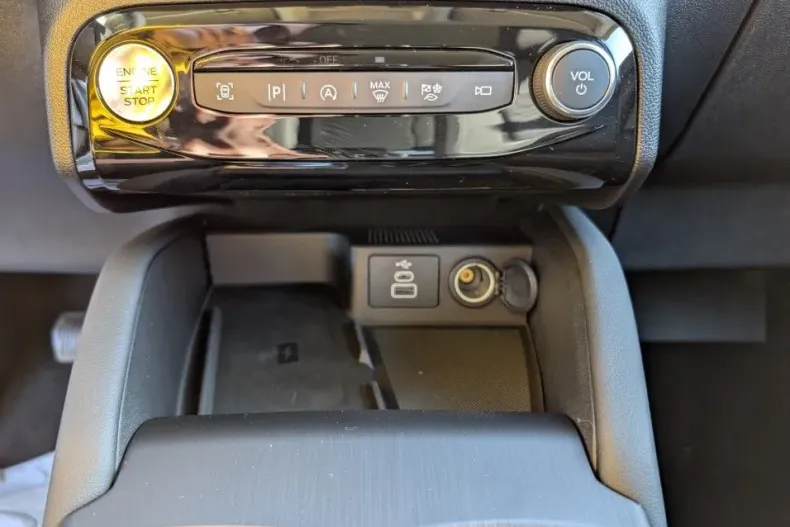 Ford Kuga din 2025 cu 1 km - oferta FOR165293 - foto 21