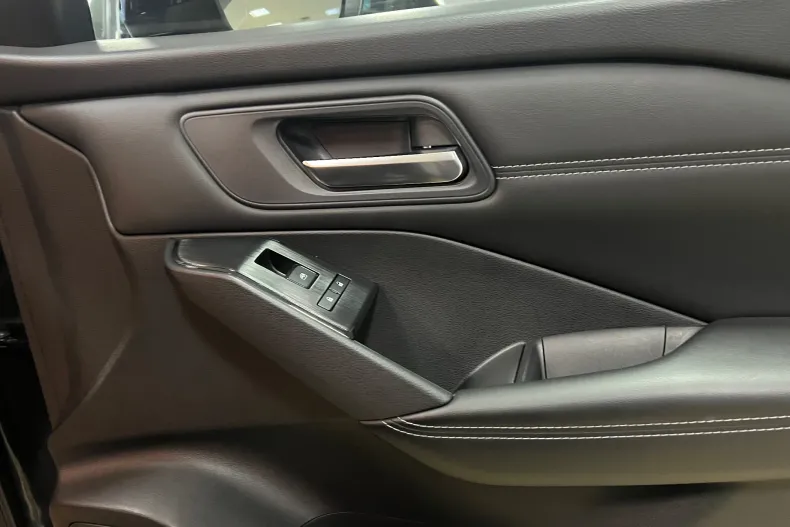 Nissan Qashqai din 2023 cu 153.000 km - oferta NIS165306 - foto 15