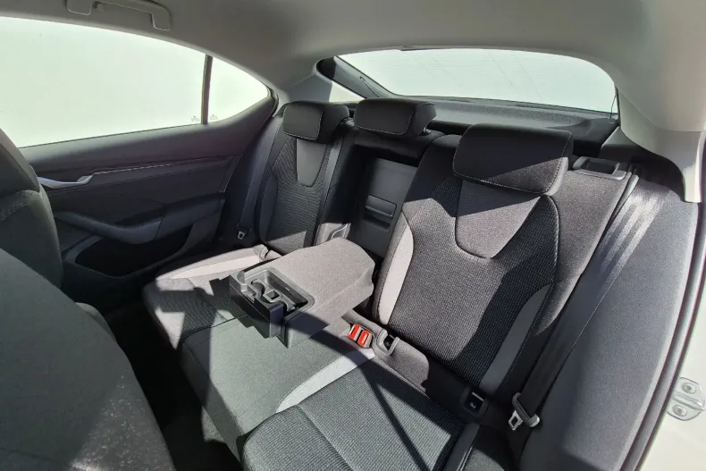 Skoda Octavia din 2025 cu 500 km - oferta SKO165323 - foto 11