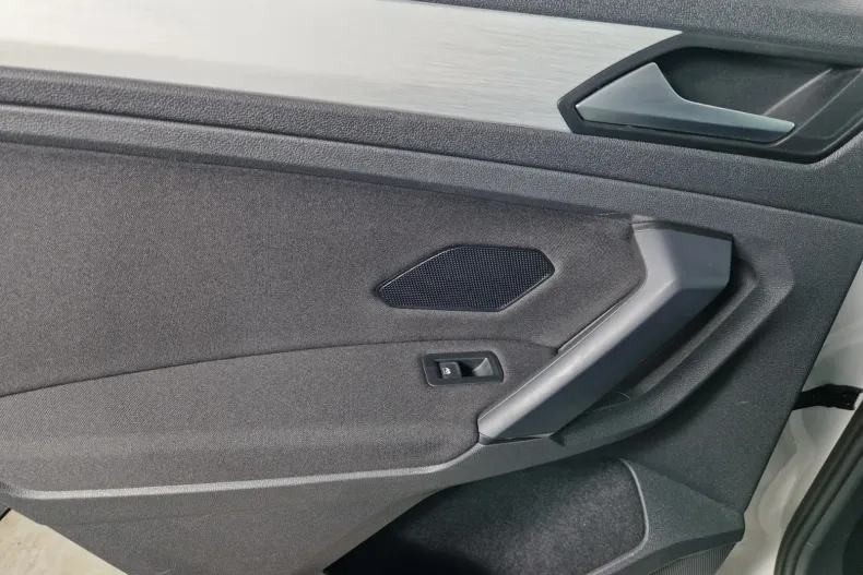 Volkswagen Tiguan din 2020 cu 60.962 km - oferta VOL165330 - foto 25