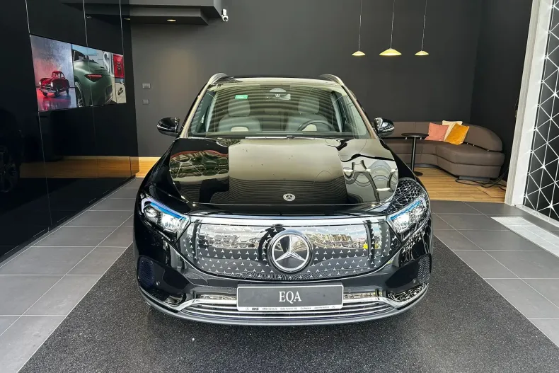 Mercedes-Benz EQA din 2025 cu 4.000 km - oferta MER165340 - foto 1