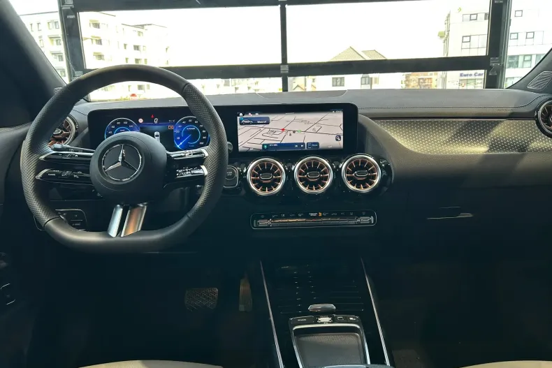 Mercedes-Benz EQA din 2025 cu 4.000 km - oferta MER165340 - foto 14