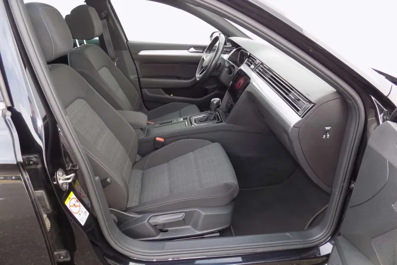 Volkswagen Passat din 2022 cu 155.629 km - oferta VOL165347 - foto 30