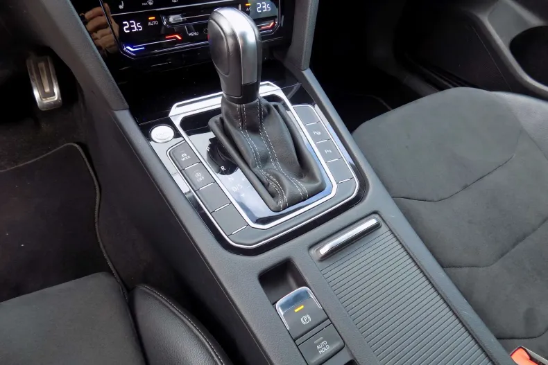 Volkswagen Arteon din 2021 cu 70.078 km - oferta VOL165348 - foto 24