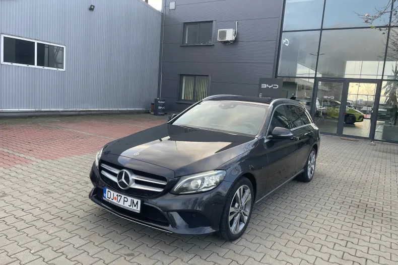 Mercedes-Benz C din 2021 cu 48.210 km - oferta MER165350 - foto 2