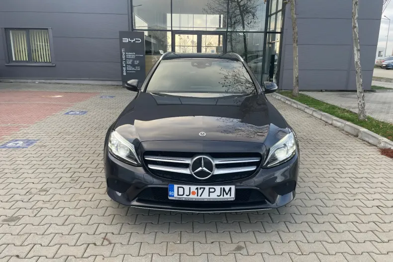 Mercedes-Benz C din 2021 cu 48.210 km - oferta MER165350 - foto 3